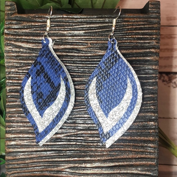 Geometric Earrings - Picture 2 of 5